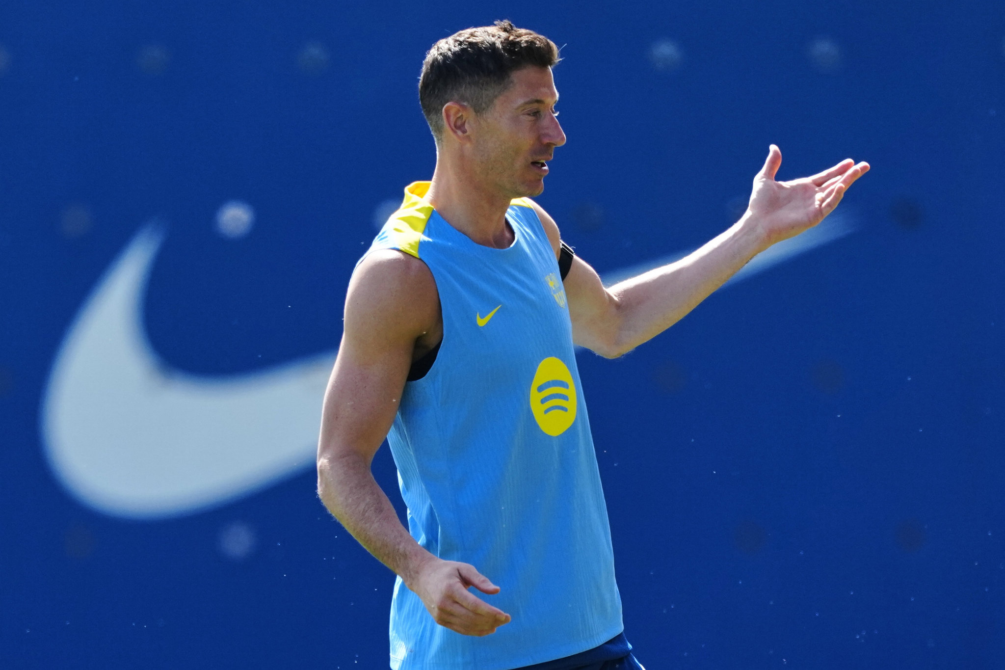 Fenerbahçe’nin transfer listesindeki Robert Lewandowski için kritik süreç