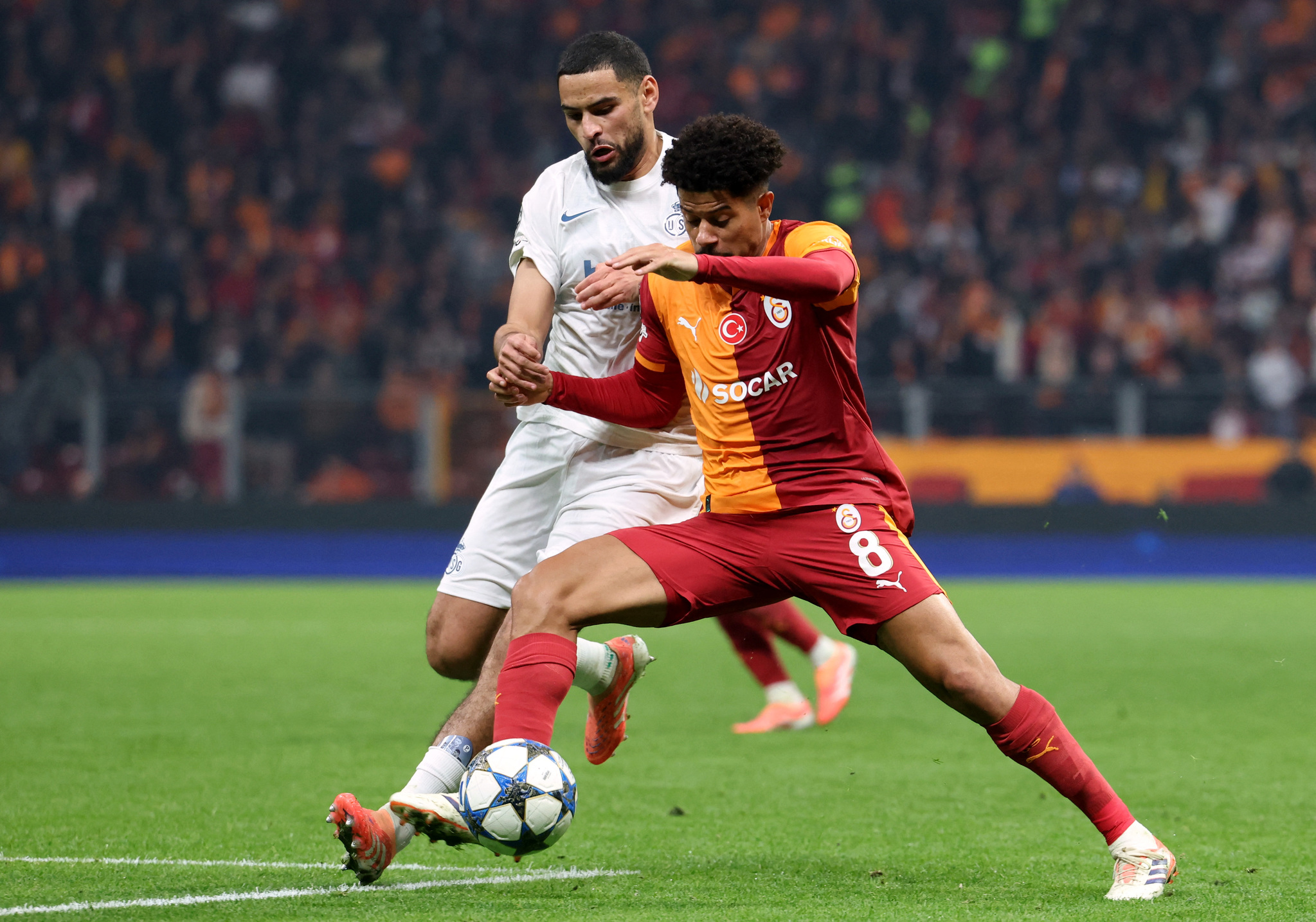 Galatasaray’da Gabriel Sara, Premier Lig yolunda: Dev kulüpler devrede!