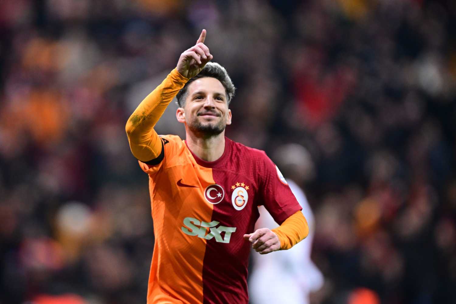 Fenerbahçe’nin eski yıldızı Galatasaray’a! Bu transfer büyük ses getirir