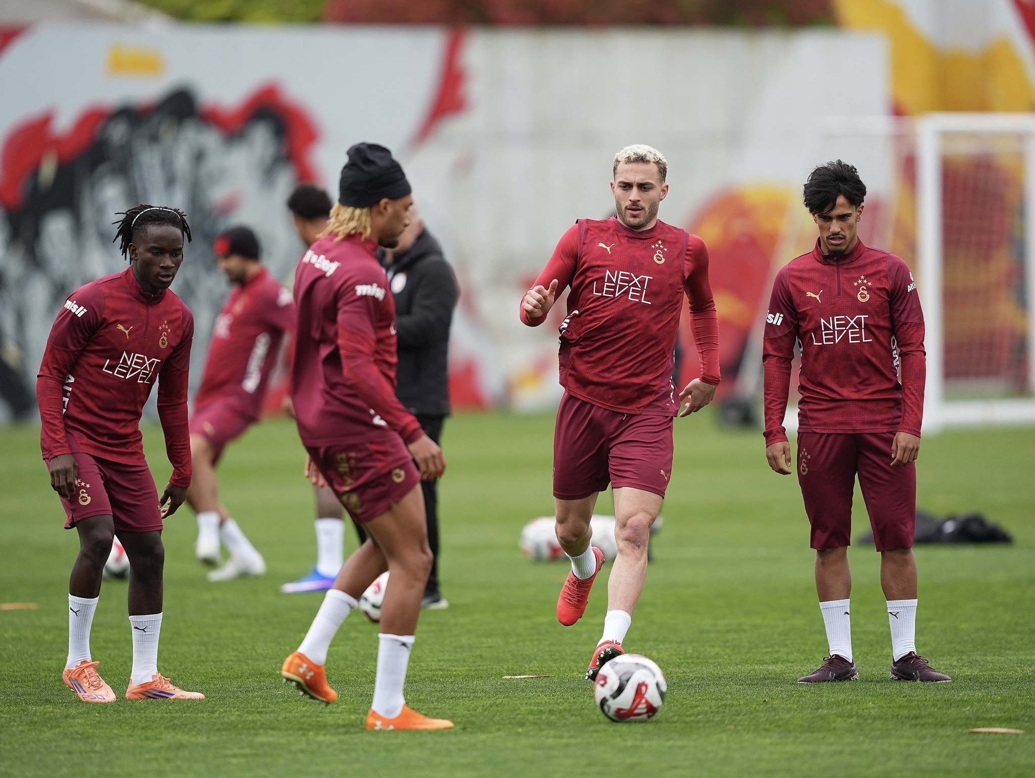 Fenerbahçe’nin eski yıldızı Galatasaray’a! Bu transfer büyük ses getirir
