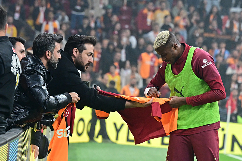 Galatasaray’da Osimhen’in bonservisi belirlendi! Yönetimden akılalmaz rakam