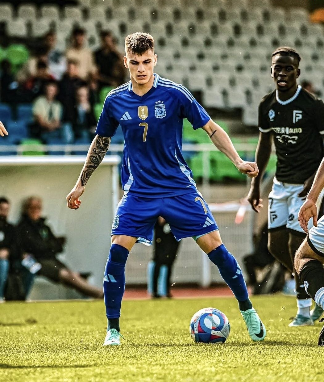 Fenerbahçe’de kanat transferi için yeni isim gündemde: Kevin Zenon!