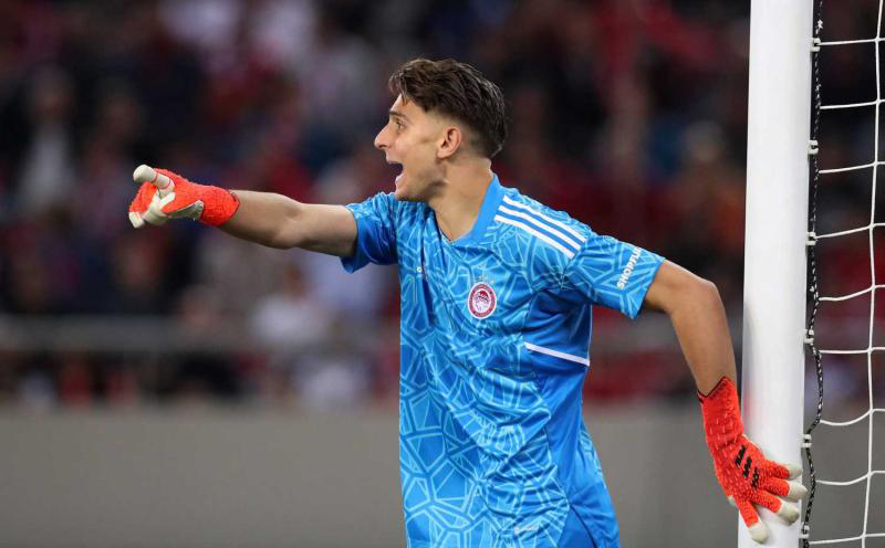 Fenerbahçe’den kaleci harekatı! Ederson gidiyor Yunan eldiven geliyor