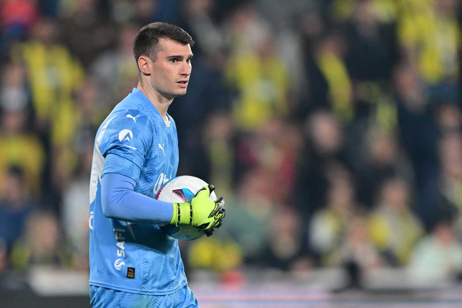 TRANSFER HABERİ: Fenerbahçe’den kaleye sürpriz takviye!