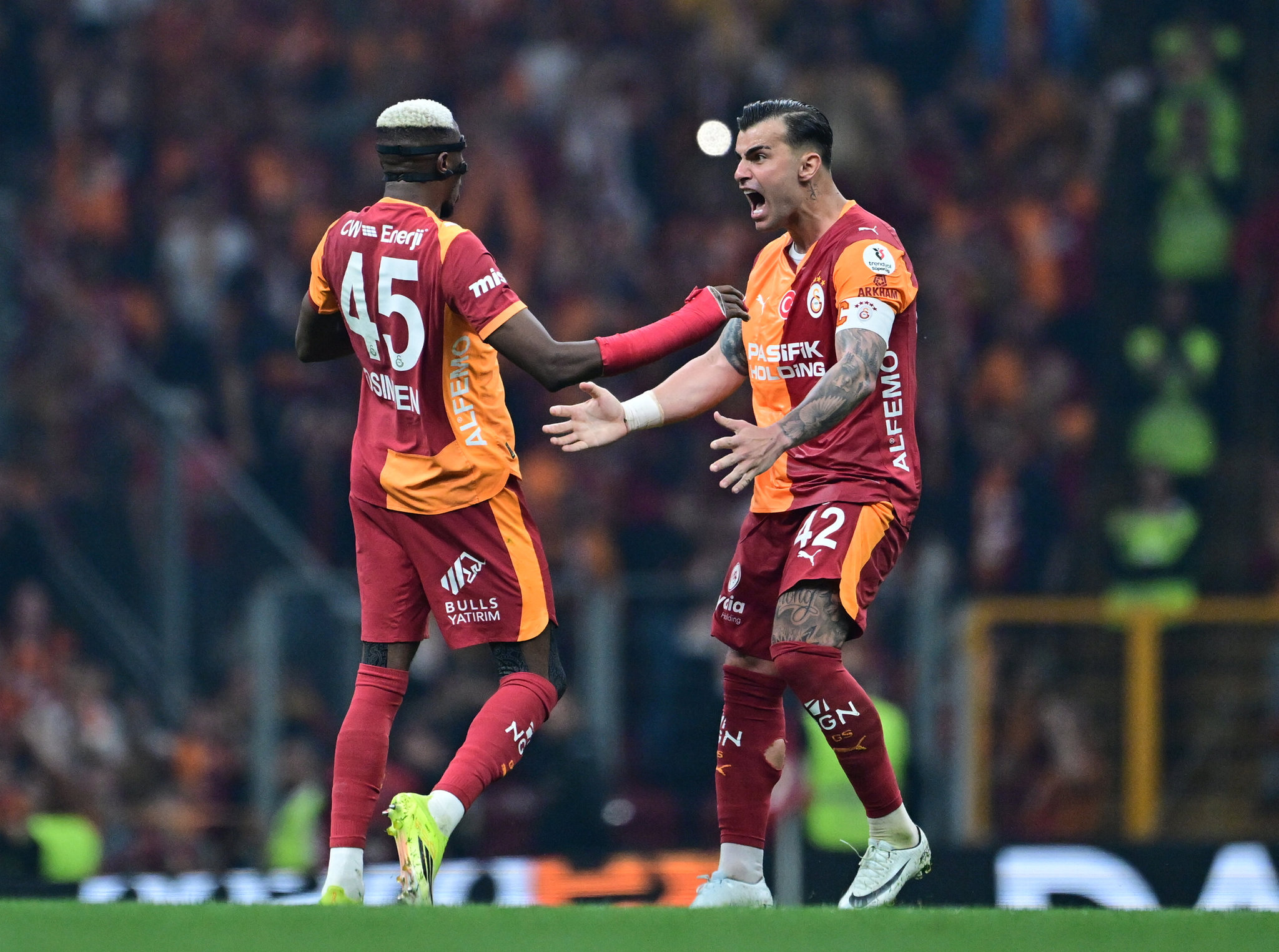 TRANSFER HABERİ: Galatasaray’da son dakika! Menajeri İstanbul’a davet edildi ve...