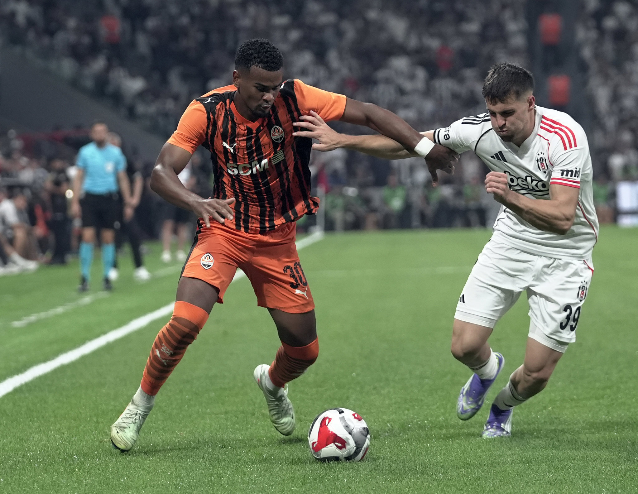 Galatasaray, Arda Turan’ın 2 yıldızının peşinde! İşte Shakhtar’ın istediği bonservis