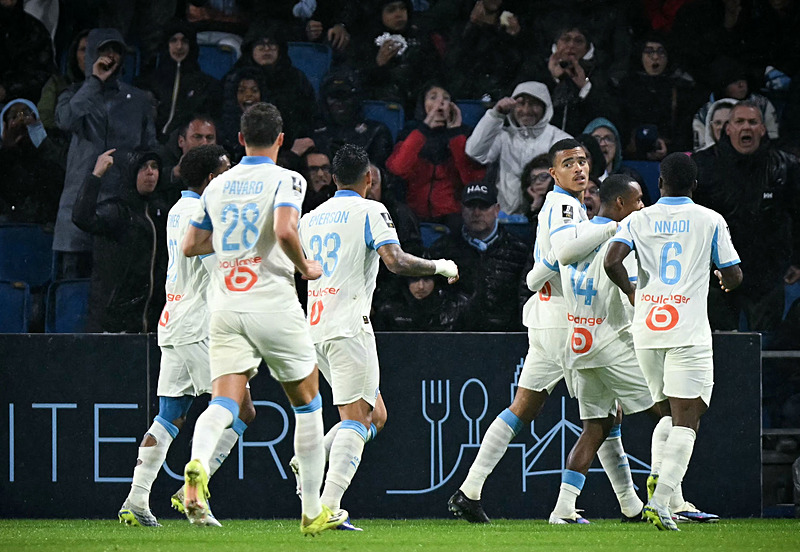 Fenerbahçe taraftarından o yıldız için transfer çağrısı! Sezon sonunda takımından ayrılacak