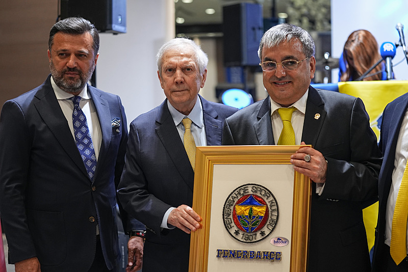 Fenerbahçe’de flaş Aykut Kocaman gelişmesi! Aziz Yıldırım ile çalışacağı iddia ediliyordu