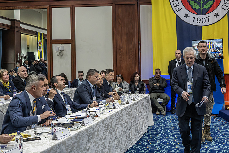 Fenerbahçe’de flaş Aykut Kocaman gelişmesi! Aziz Yıldırım ile çalışacağı iddia ediliyordu