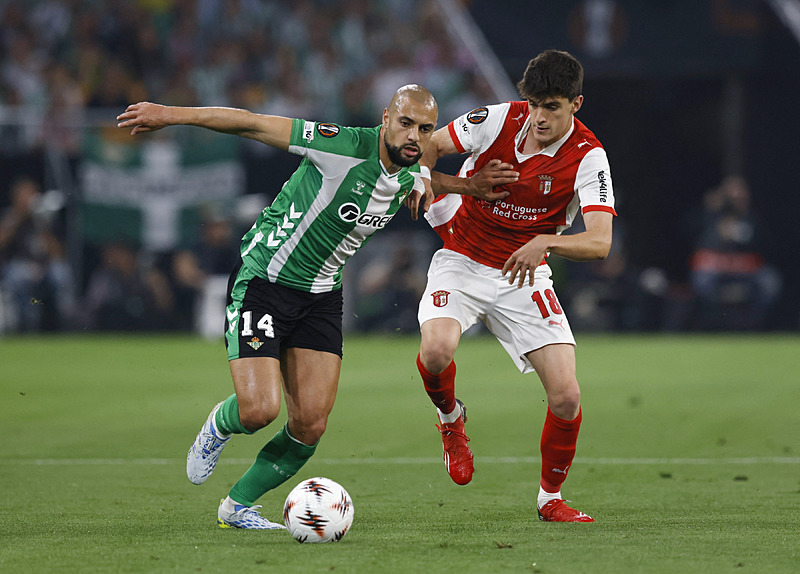 Real Betis’ten flaş Sofyan Amrabat açıklaması! Bonservisi alınacak mı?