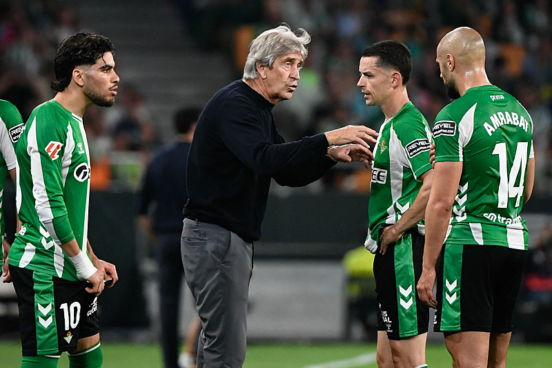 Real Betis’ten flaş Sofyan Amrabat açıklaması! Bonservisi alınacak mı?