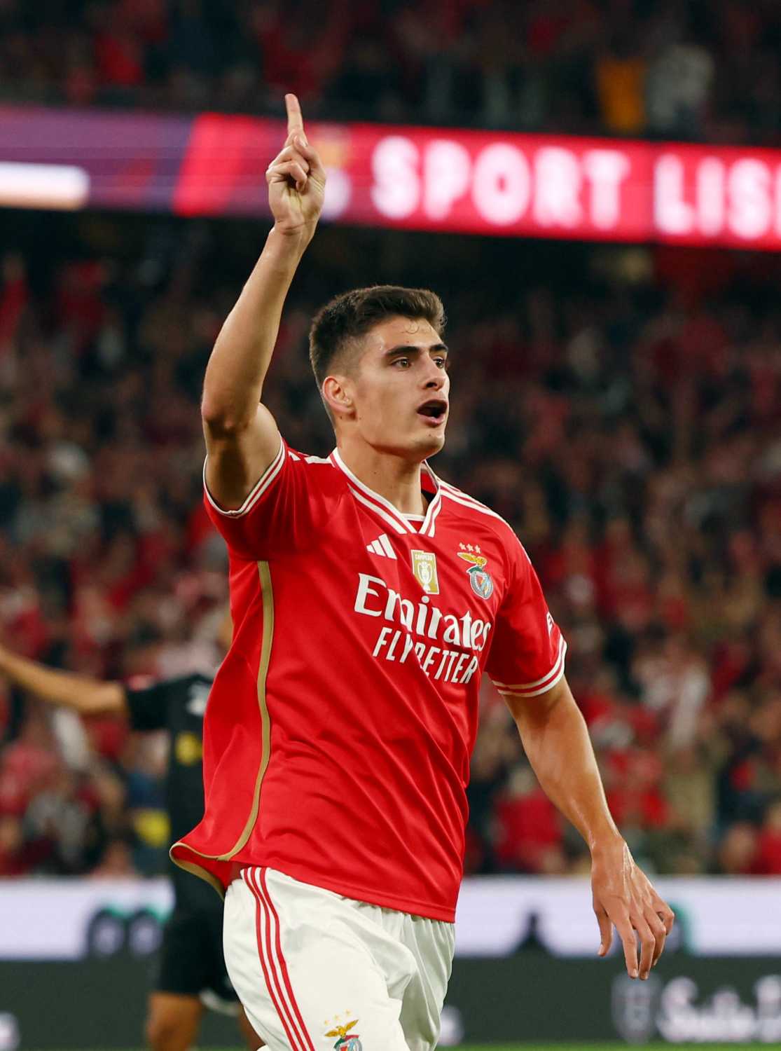 Galatasaray’a transfer müjdesi! Takımı satmaya karar verdi