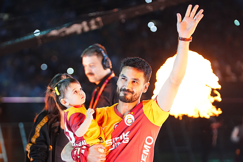 Galatasaray’dan transferde ters köşe! Herkes Bernardo Silva derken...