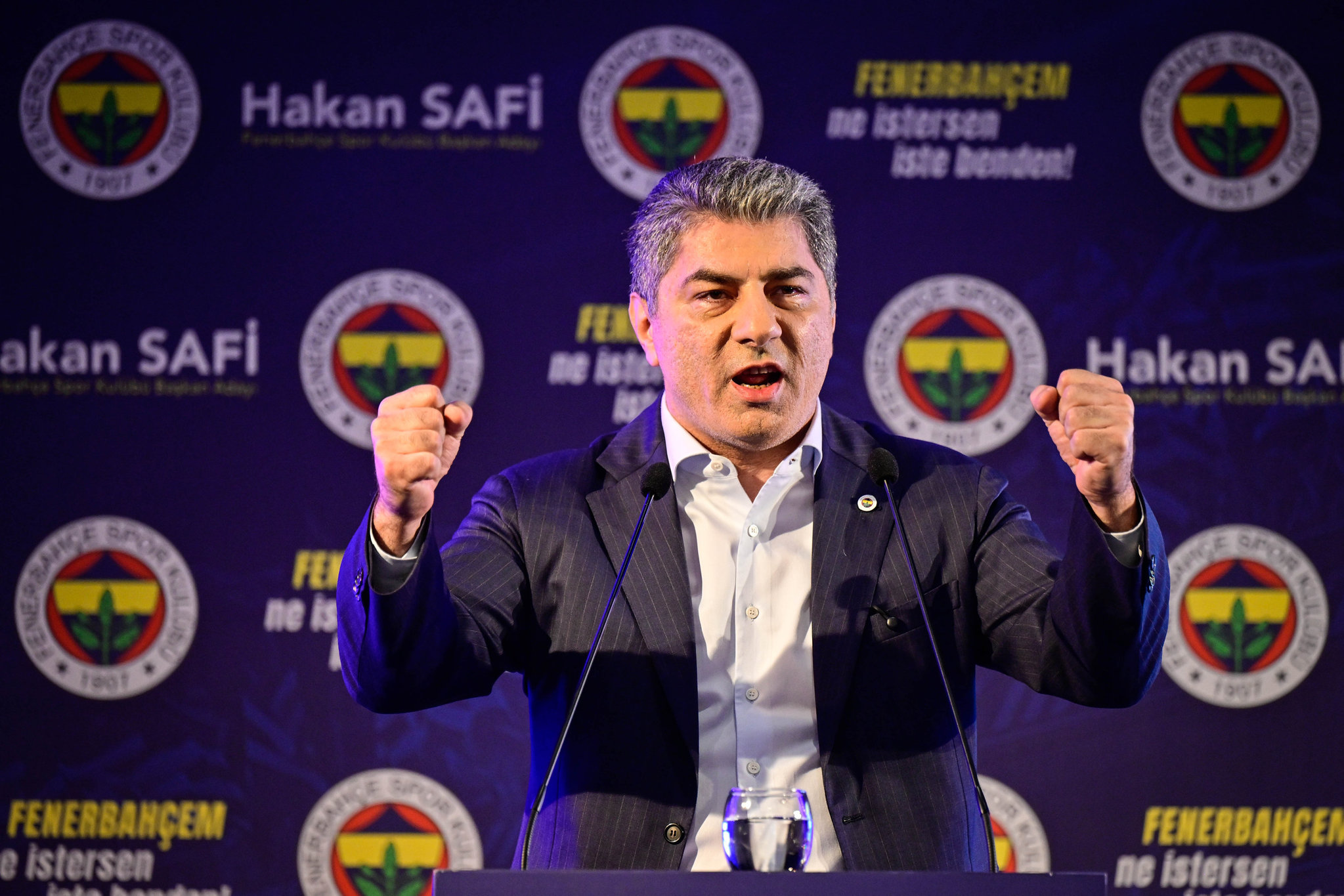Fenerbahçe’de başkan adaylarından Antonio Conte yarışı