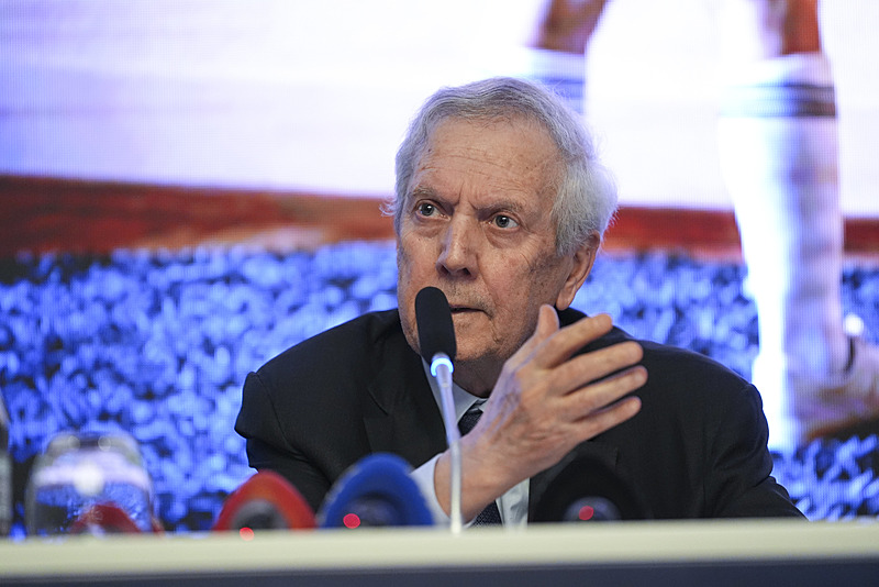 UEFA Avrupa Ligi’ni kazanmıştı şimdi Fenerbahçe’ye geliyor! Transferde ses getirecek hamle