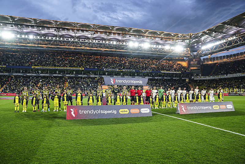 Fenerbahçe’de büyük değişim kapıda! 8 ayrılık netleşti