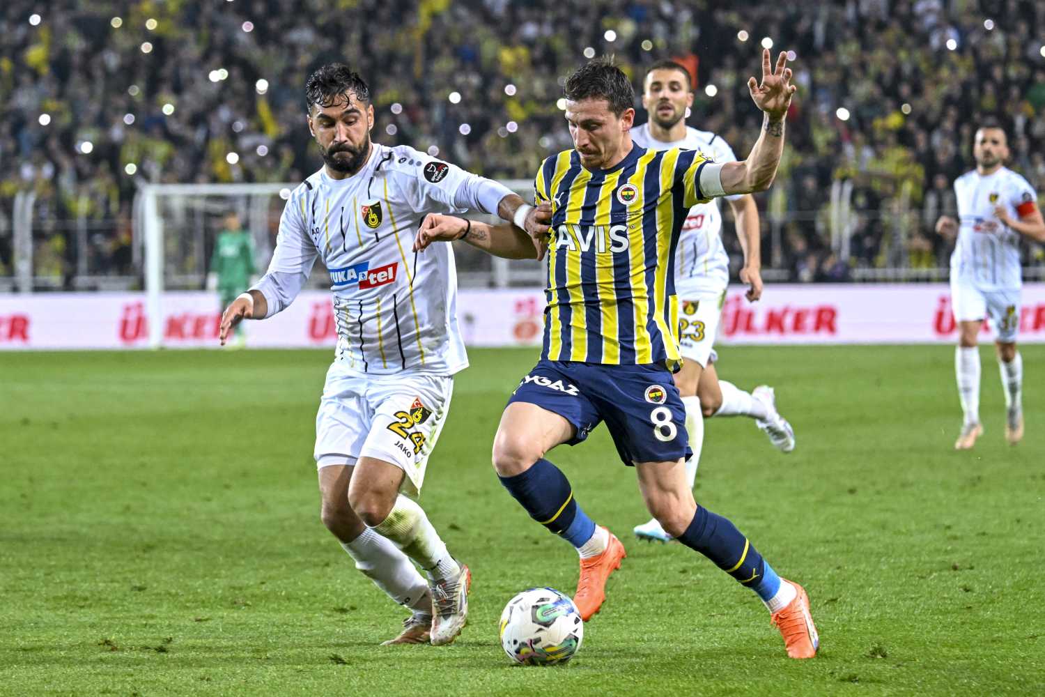 Fenerbahçe’de büyük değişim kapıda! 8 ayrılık netleşti