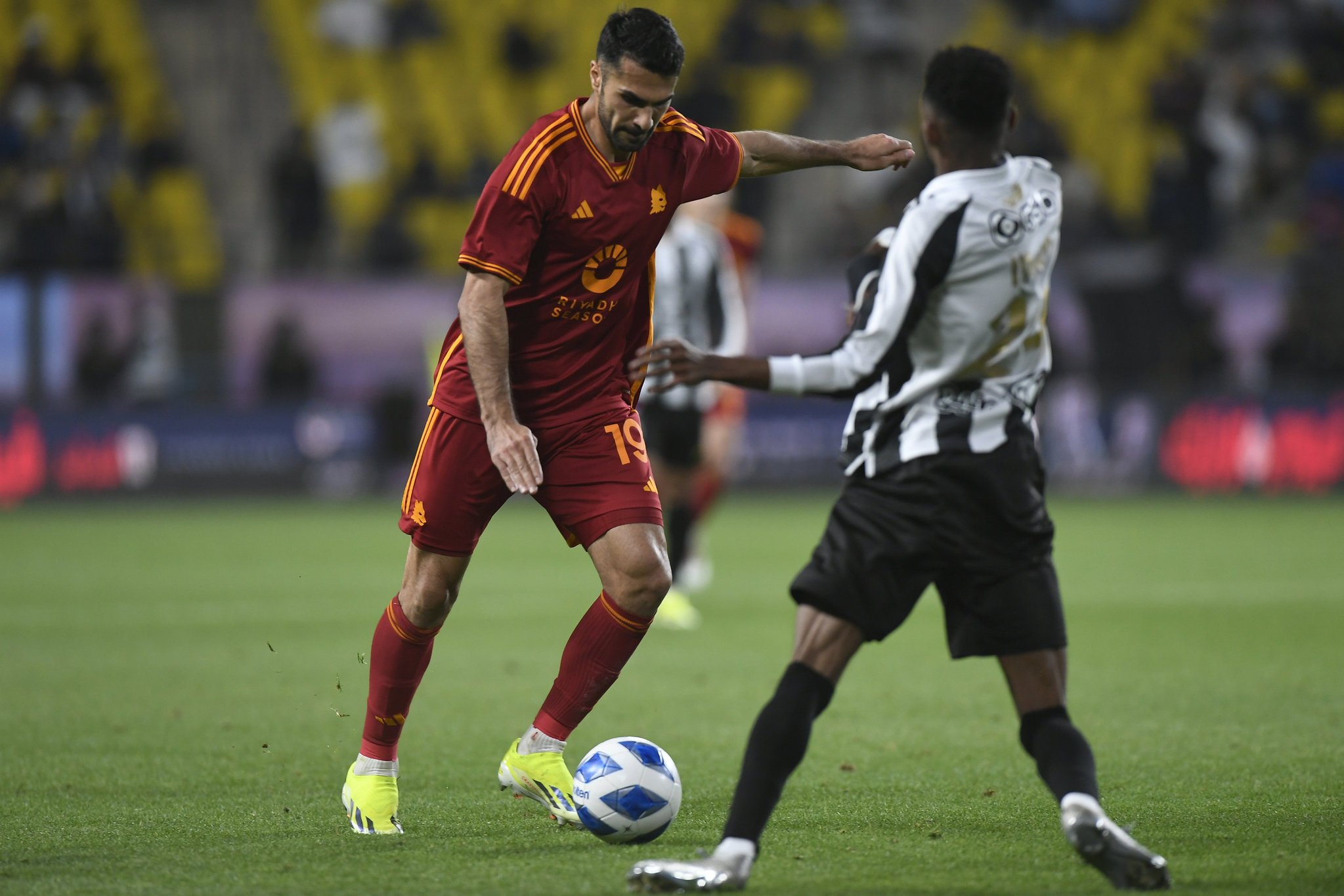 Transferde dev yarış! Galatasaray ve Fenerbahçe Roma’yı sıkıştırdı