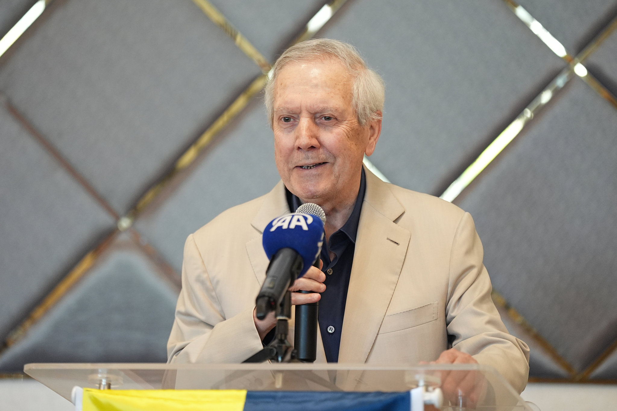 Aziz Yıldırım’dan santrfor transferi açıklaması: Ben de devreye girdim!