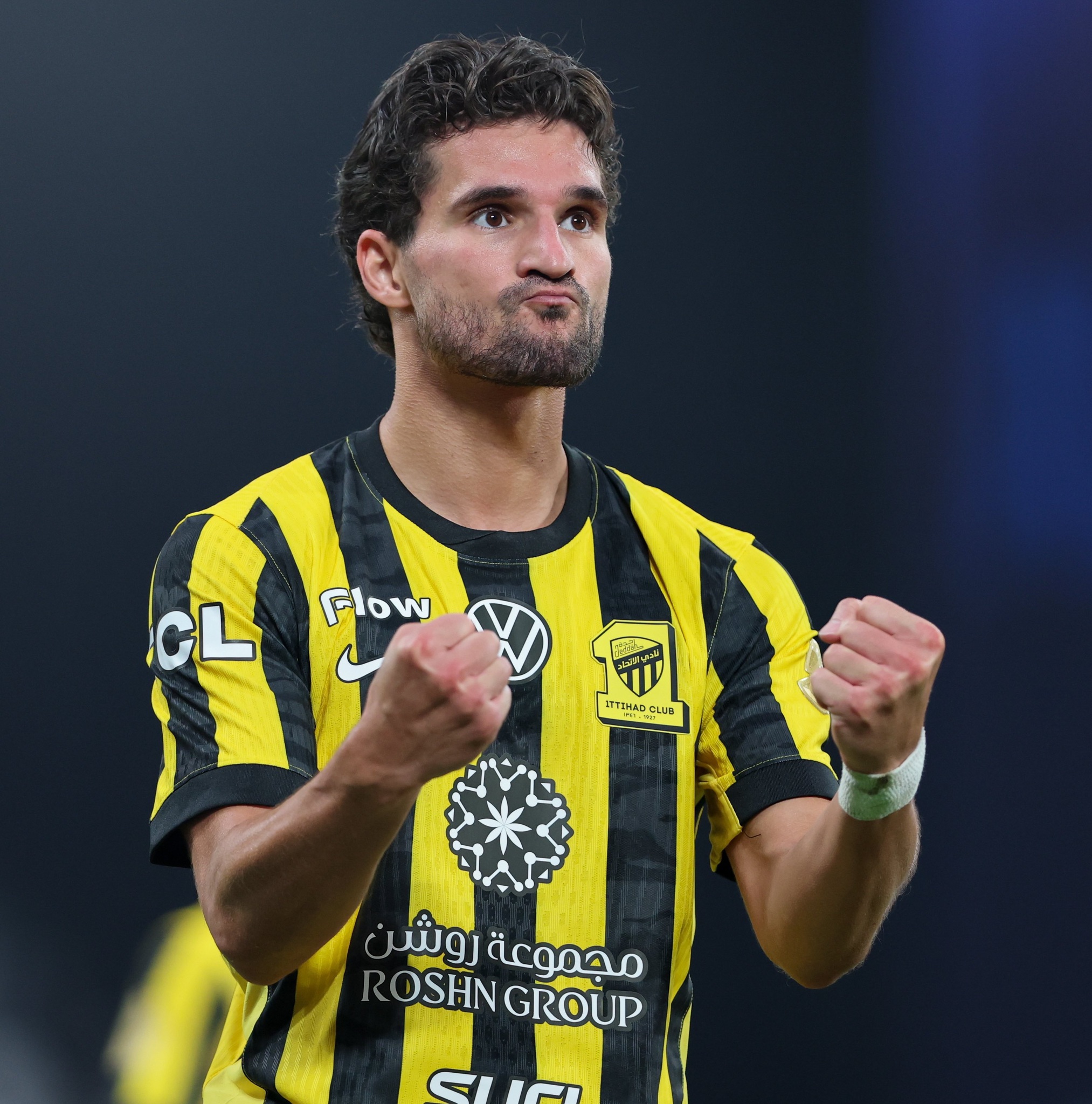 Fenerbahçe, Al Ittihad ile bir kez daha transfer masasında! Hedef Houssem Aouar
