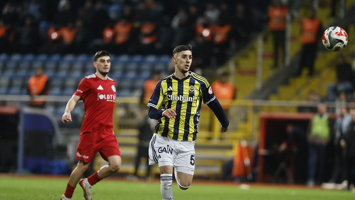 Hollanda devi Ajax Fenerbahçe’nin genç yıldızına talip!