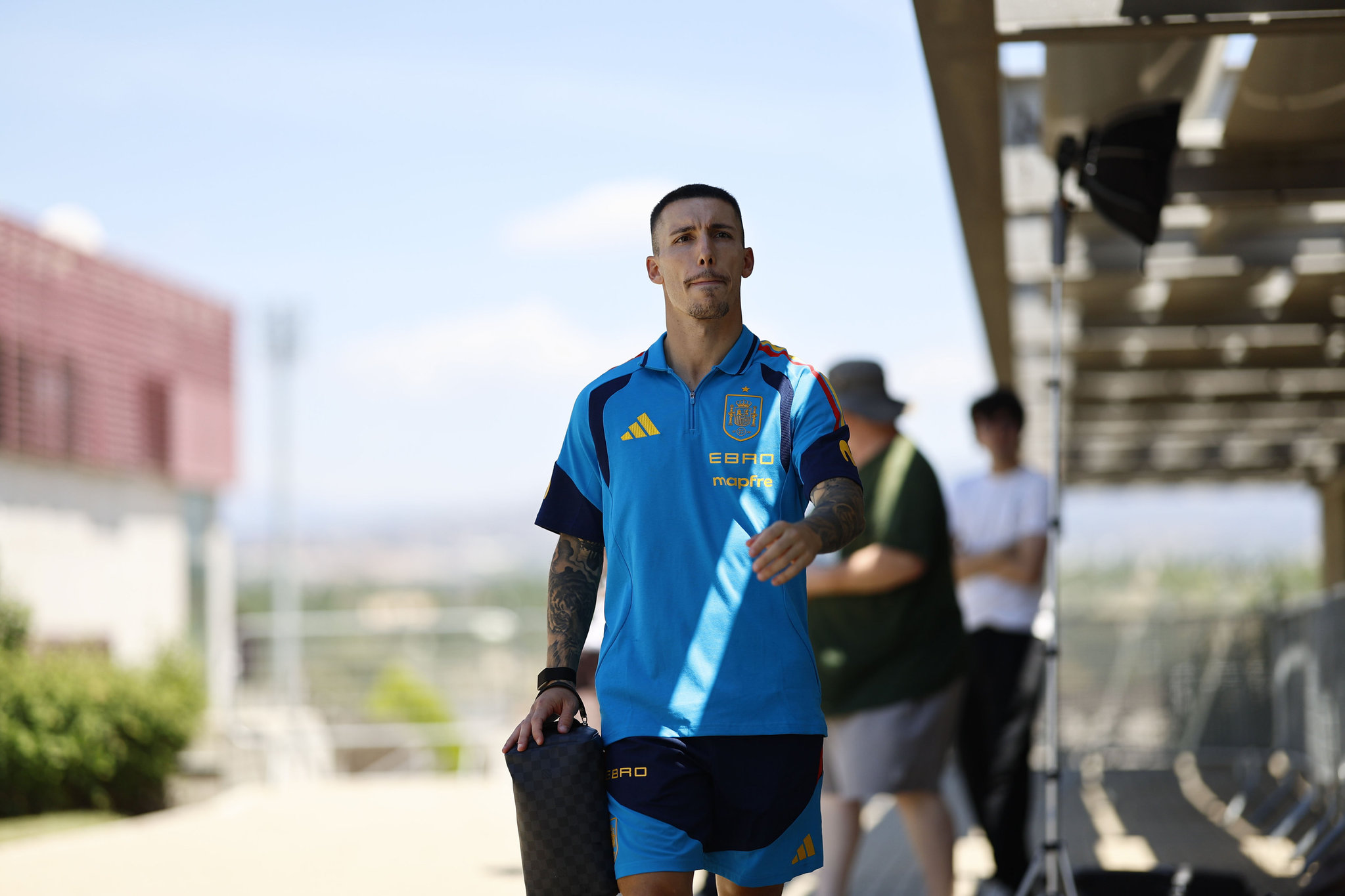 TRANSFER HABERİ: Aziz Yıldırım’dan sol bek bombası! Almanya’ya damga vuran yıldız geliyor