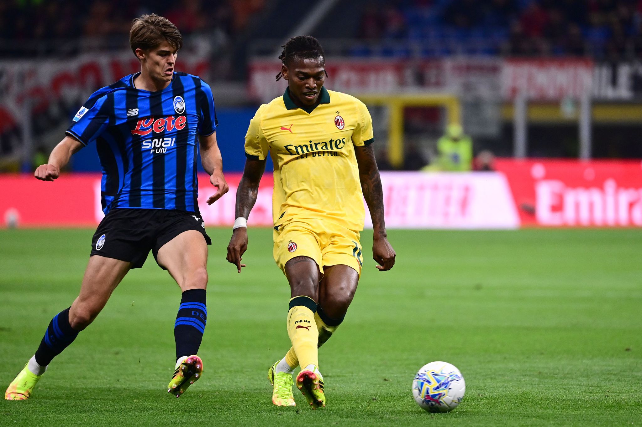 Galatasaray’ın teklif yaptığı Rafael Leao için ’bize gel’ çağrısı!