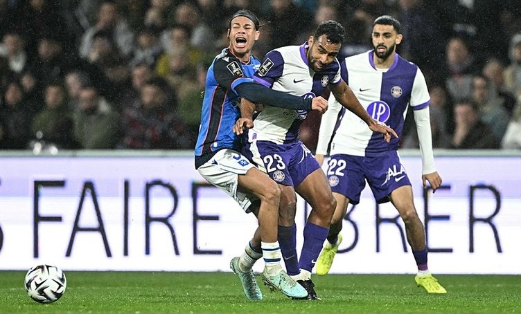 Galatasaray genç yıldız için yeniden devrede! 10+4 kuralına uyuyor