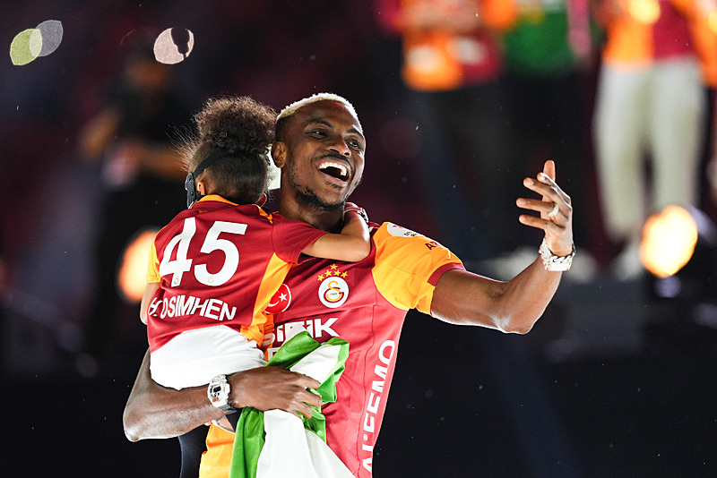 Osimhen için Galatasaray’a dudak uçuklatan teklif! Cimbom’un transfer kararı...