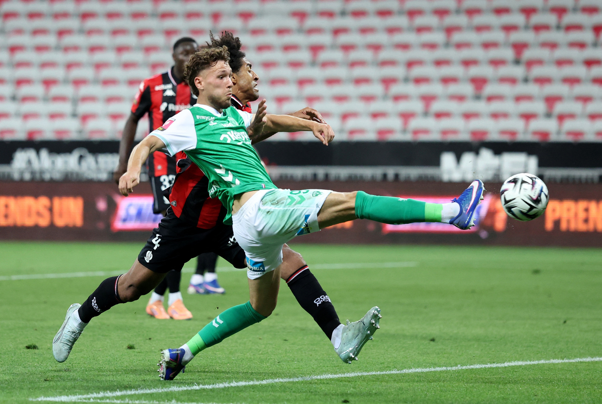 Galatasaray’dan santrfora 10+4 hamlesi! Lucas Stassin...
