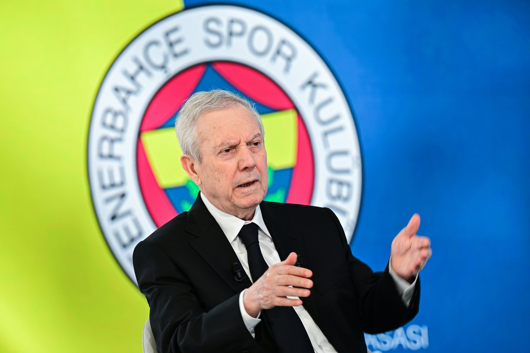Fenerbahçe’ye transferde soğuk duş! İlk şartı ortaya çıktı