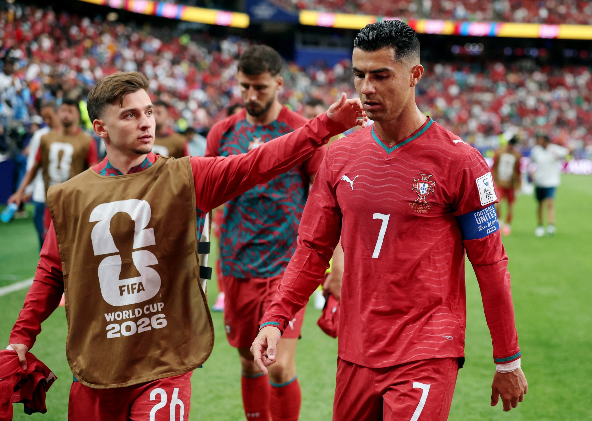 Cristiano Ronaldo çılgına Döndü! Takım arkadaşıyla tartıştı