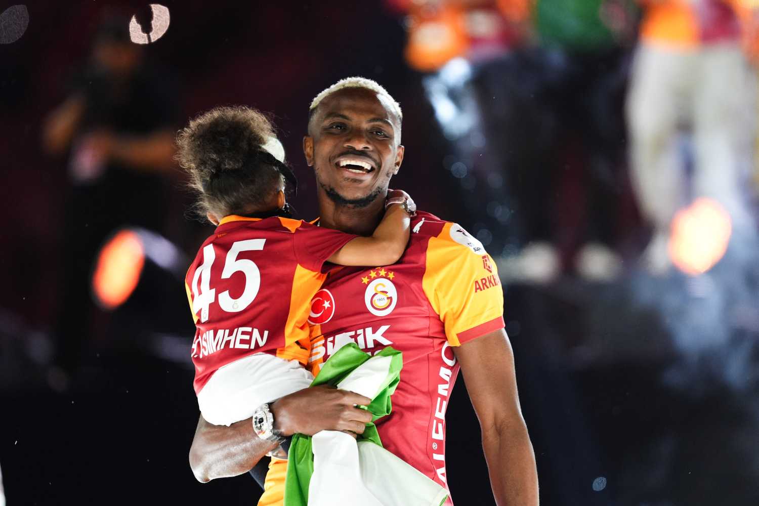 Victor Osimhen Galatasaray’dan ayrılacak mı? Canlı yayında açıkladı