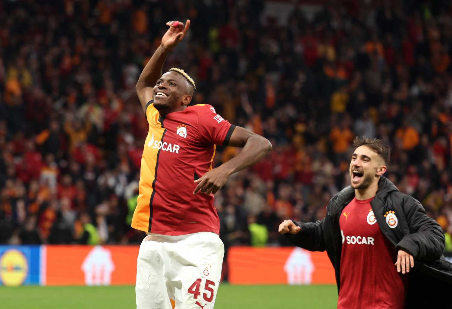 Victor Osimhen Galatasaray’dan ayrılacak mı? Canlı yayında açıkladı