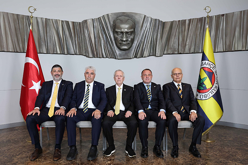 Fenerbahçe bir transfer daha bitiriyor! Hollanda basını duyurdu