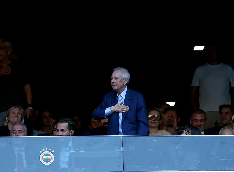 İsmail Kartal’dan dev neşter! İşte Fenerbahçe’de ayrılacaklar listesi