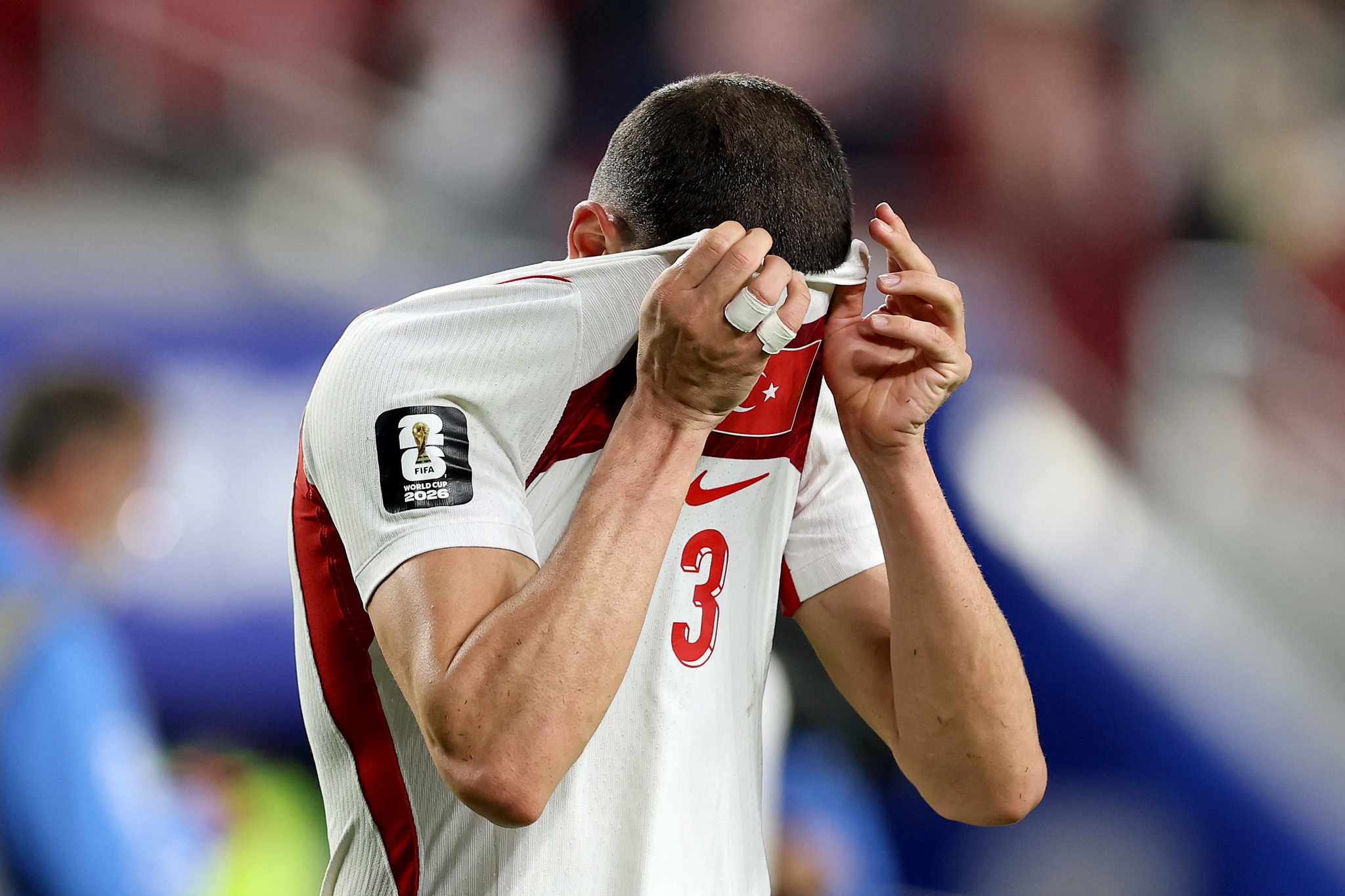 A Milli Futbol Takımımızda büyük üzüntü! Paraguay maçı sonrası sahayı gözyaşlarıyla terk ettiler