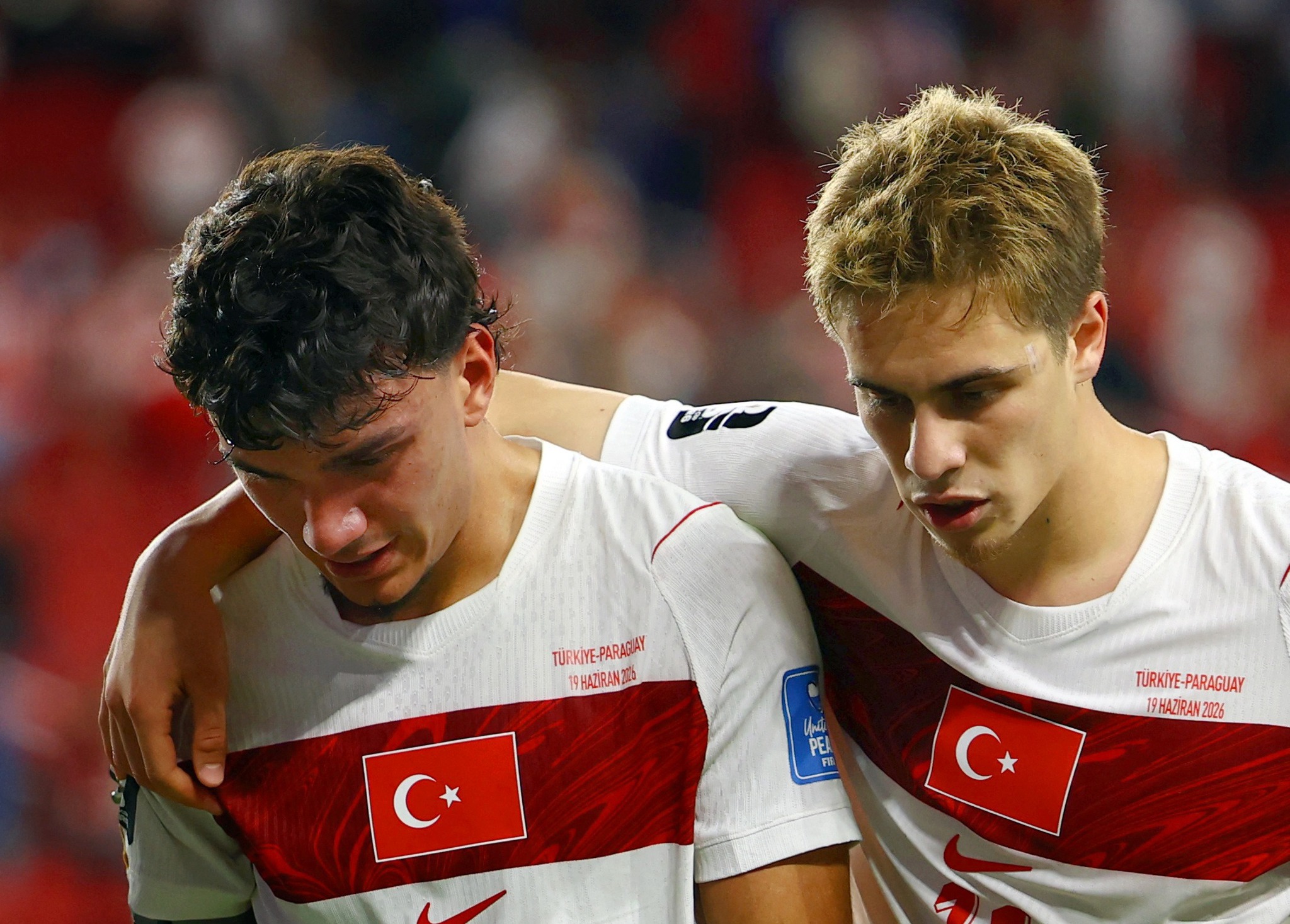 A Milli Futbol Takımımızda büyük üzüntü! Paraguay maçı sonrası sahayı gözyaşlarıyla terk ettiler