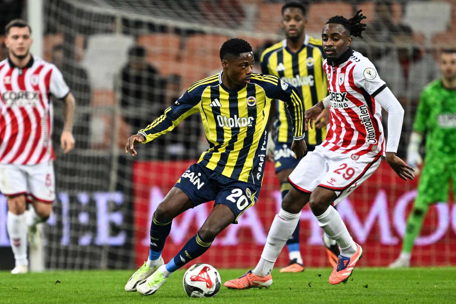 TRANSFER HABERİ: Fenerbahçe’de flaş ayrılık kararı! Ocak ayında gelmişti yazın veda ediyor