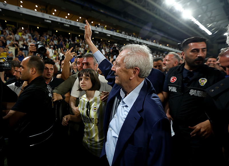 TRANSFER HABERİ: Fenerbahçe’de flaş ayrılık kararı! Ocak ayında gelmişti yazın veda ediyor