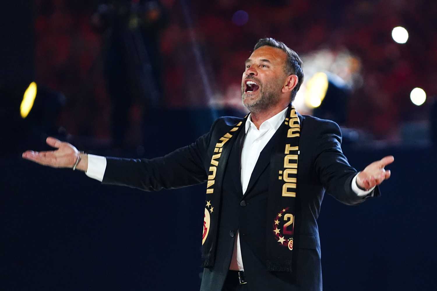 GALATASARAY HABERİ: Okan Buruk’tan o yıldıza transfer telefonu!