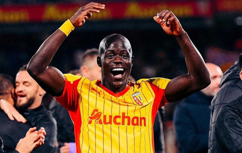 Fenerbahçe’nin Malang Sarr’a yaptığı teklif ortaya çıktı! Canlı yayında duyurdu