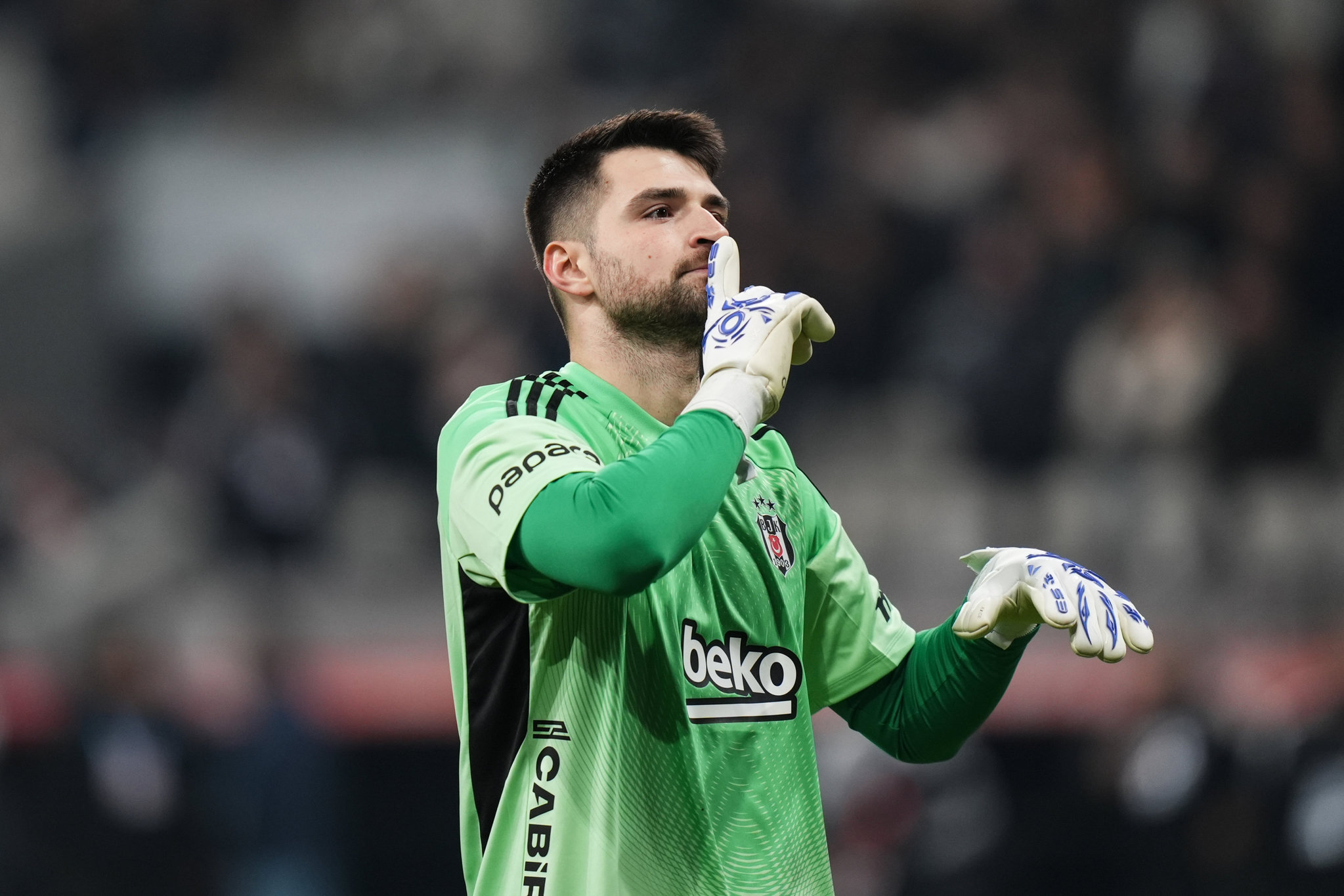 Beşiktaş’tan kaleye yerli takviyesi! Ersin Destanoğlu’nun ayrılması halinde...