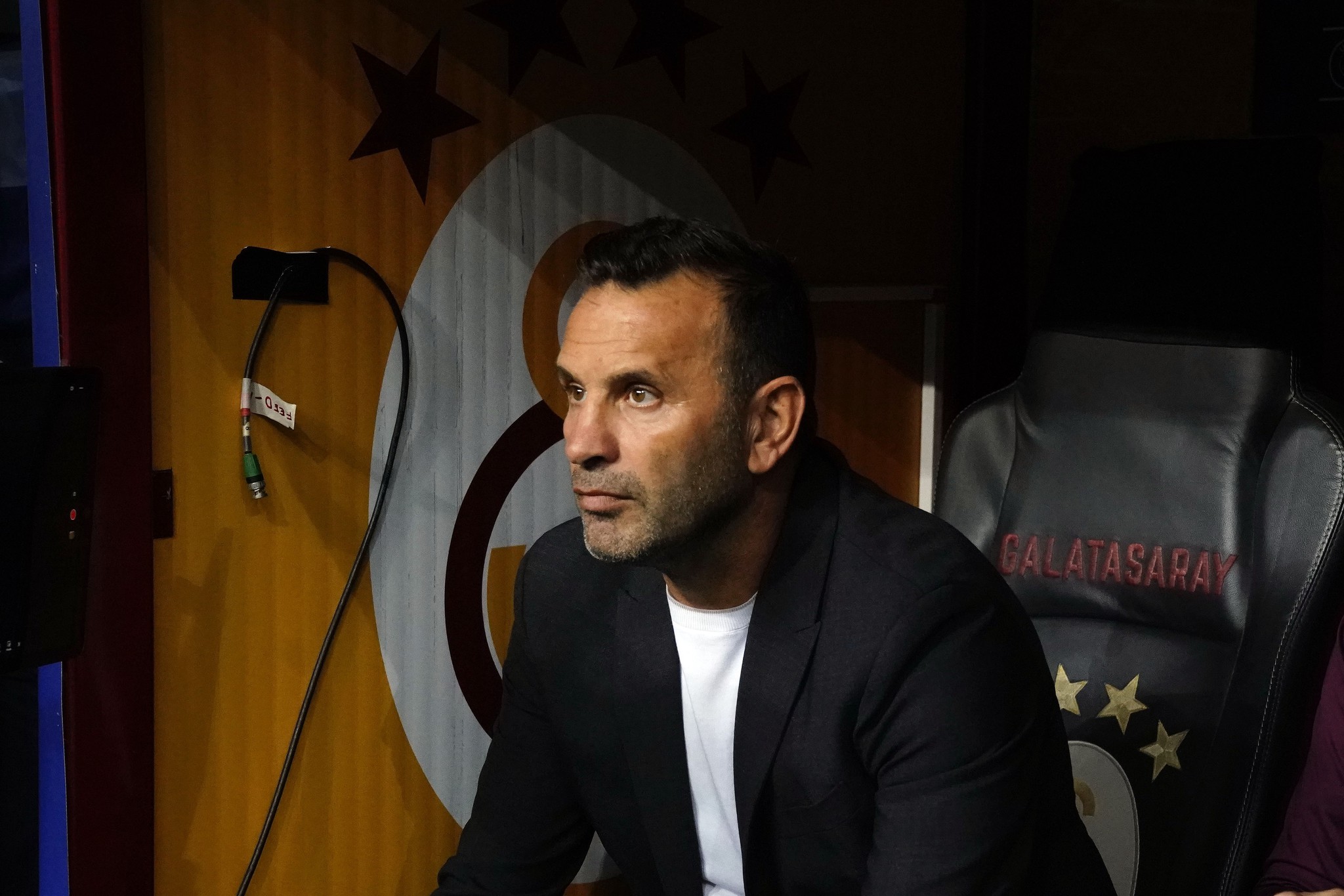 Galatasaray genç stoper için girişimlere başladı! Transferde tek şart...
