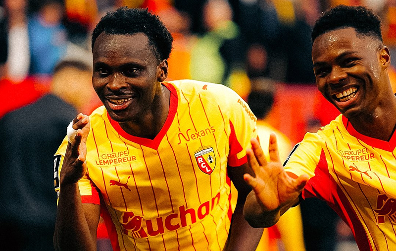 Galatasaray genç stoper için girişimlere başladı! Transferde tek şart...