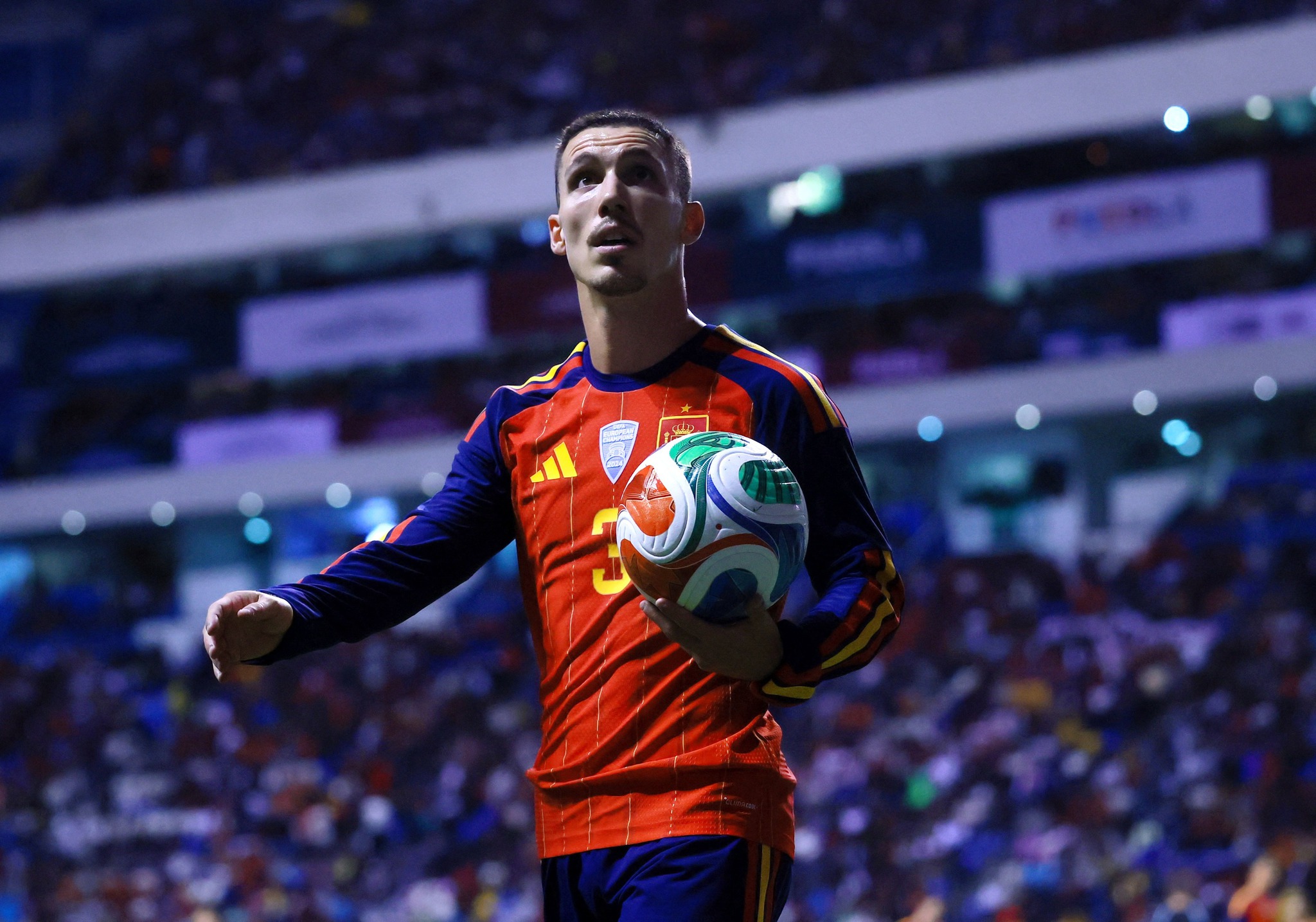 Beşiktaş ve F.Bahçe’nin listesindeki İspanyol yıldız transfer kararını verdi!