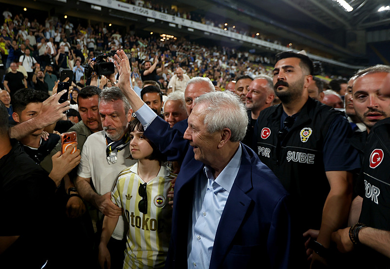Fenerbahçe Başkanı Aziz Yıldırım’dan büyük fedakarlık!