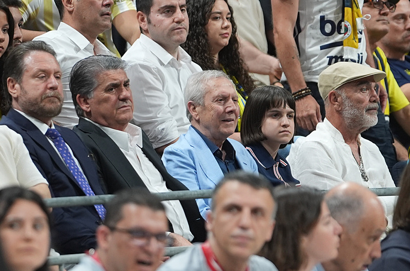 Fenerbahçe Başkanı Aziz Yıldırım’dan büyük fedakarlık!