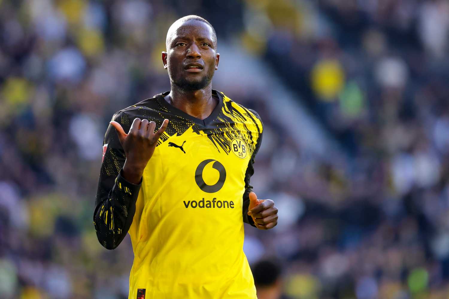 Fenerbahçe transferde büyük oynuyor! 2 yıldızdan 1’i imzayı atacak