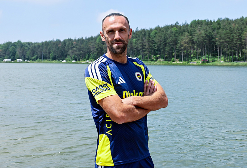 Fenerbahçe transferde büyük oynuyor! 2 yıldızdan 1’i imzayı atacak